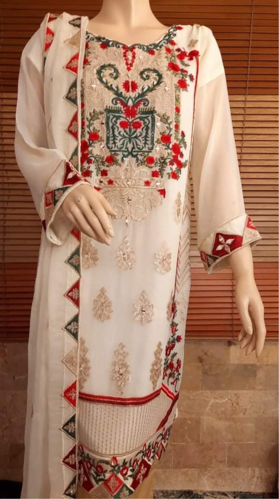 Sitara selection Pakistani dresses | clothing store | 10 Berridale Ct, Hampton Park VIC 3976, Australia | 0424521322 OR +61 424 521 322