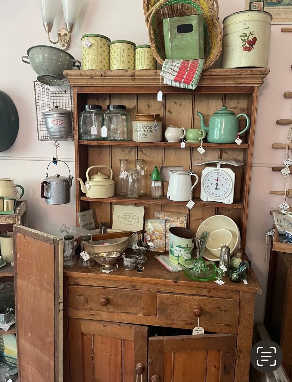 Antiques on Swanpool | 2372 Midland Hwy, Swanpool VIC 3673, Australia | Phone: 0439 937 383