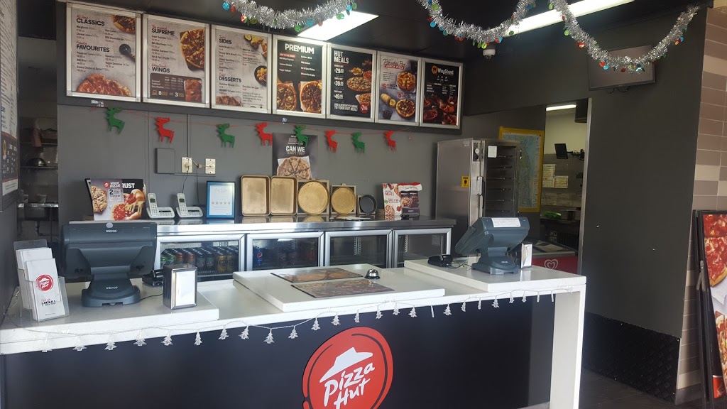 Pizza Hut Runaway Bay | restaurant | 384 Oxley Dr, Runaway Bay QLD 4216, Australia | 1300749924 OR +61 1300 749 924