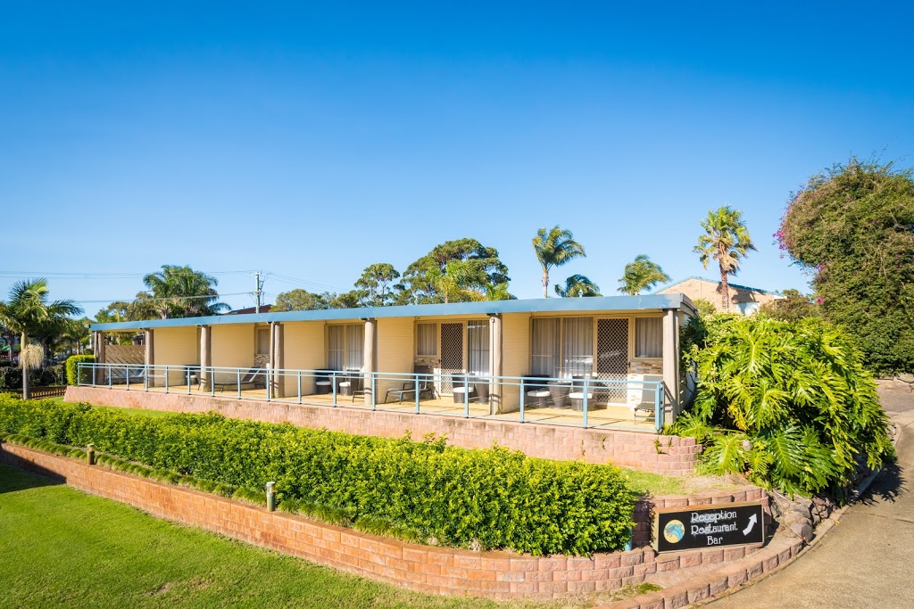 Black Dolphin Motel & Apartments Merimbula | 8 Arthur Kaine Dr, Merimbula NSW 2548, Australia | Phone: (02) 6495 1500