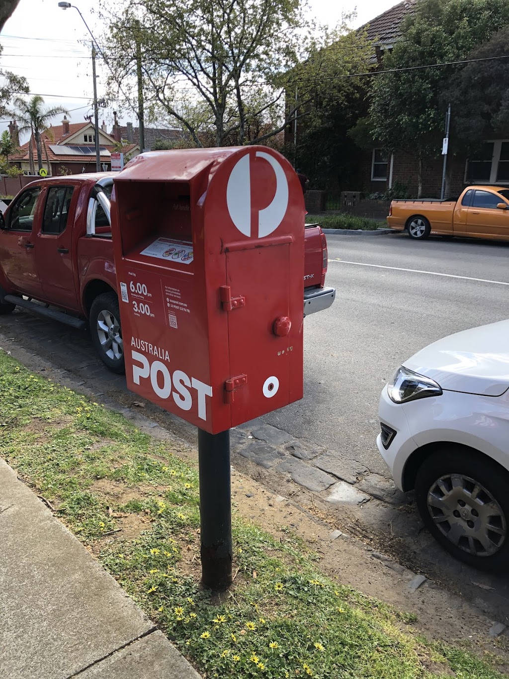 Post Box | post office | 24A Dickens St, Elwood VIC 3184, Australia
