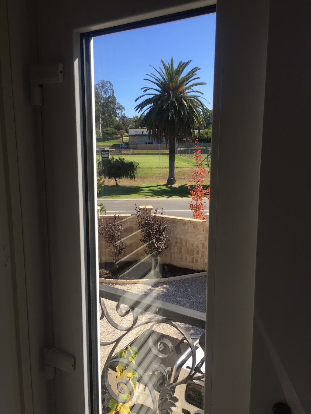 My Window Cleaner | 36 Bilinga Rd, Westminster WA 6061, Australia | Phone: 0490 808 372