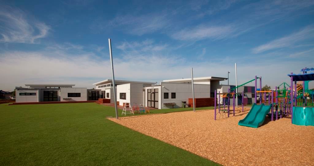 Southern Cross Grammar | school | 2/20 Lancefield Dr, Caroline Springs VIC 3023, Australia | 0383632000 OR +61 3 8363 2000