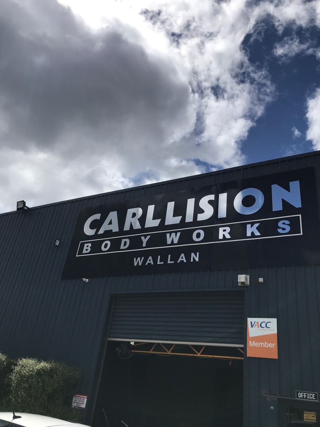 Carllision Body Works Wallan | car repair | 106 High St, Wallan VIC 3756, Australia | 0390524616 OR +61 3 9052 4616