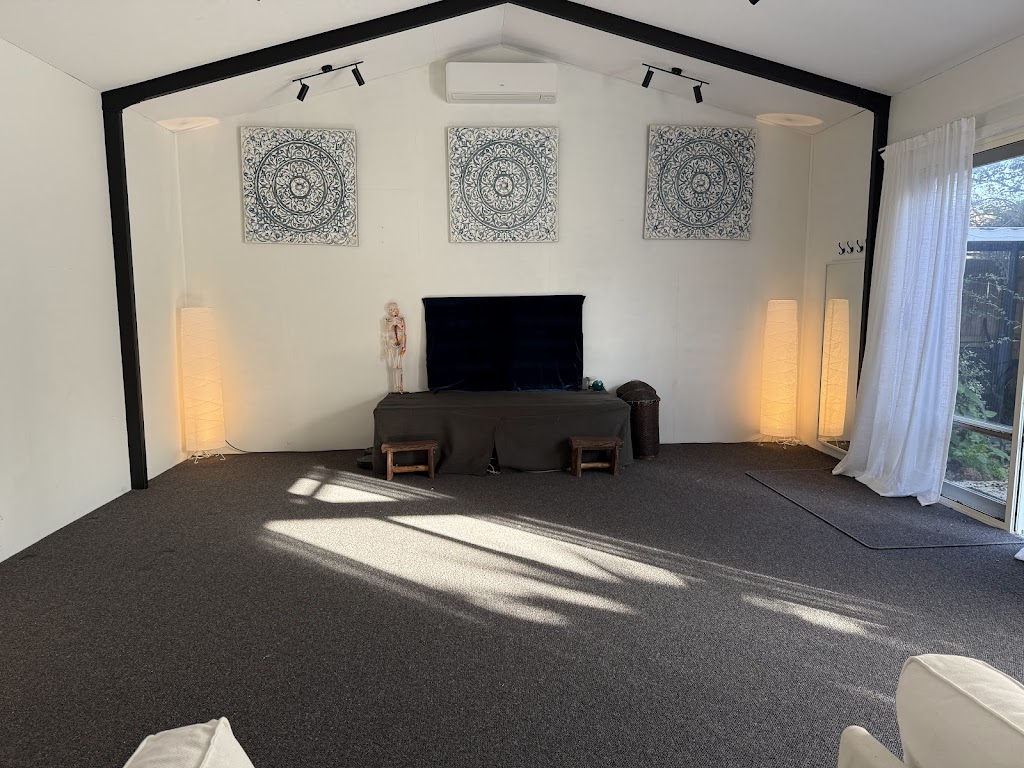 Zoom Yoga | 4 Connie St, Clifton Springs VIC 3222, Australia | Phone: 0403 512 336