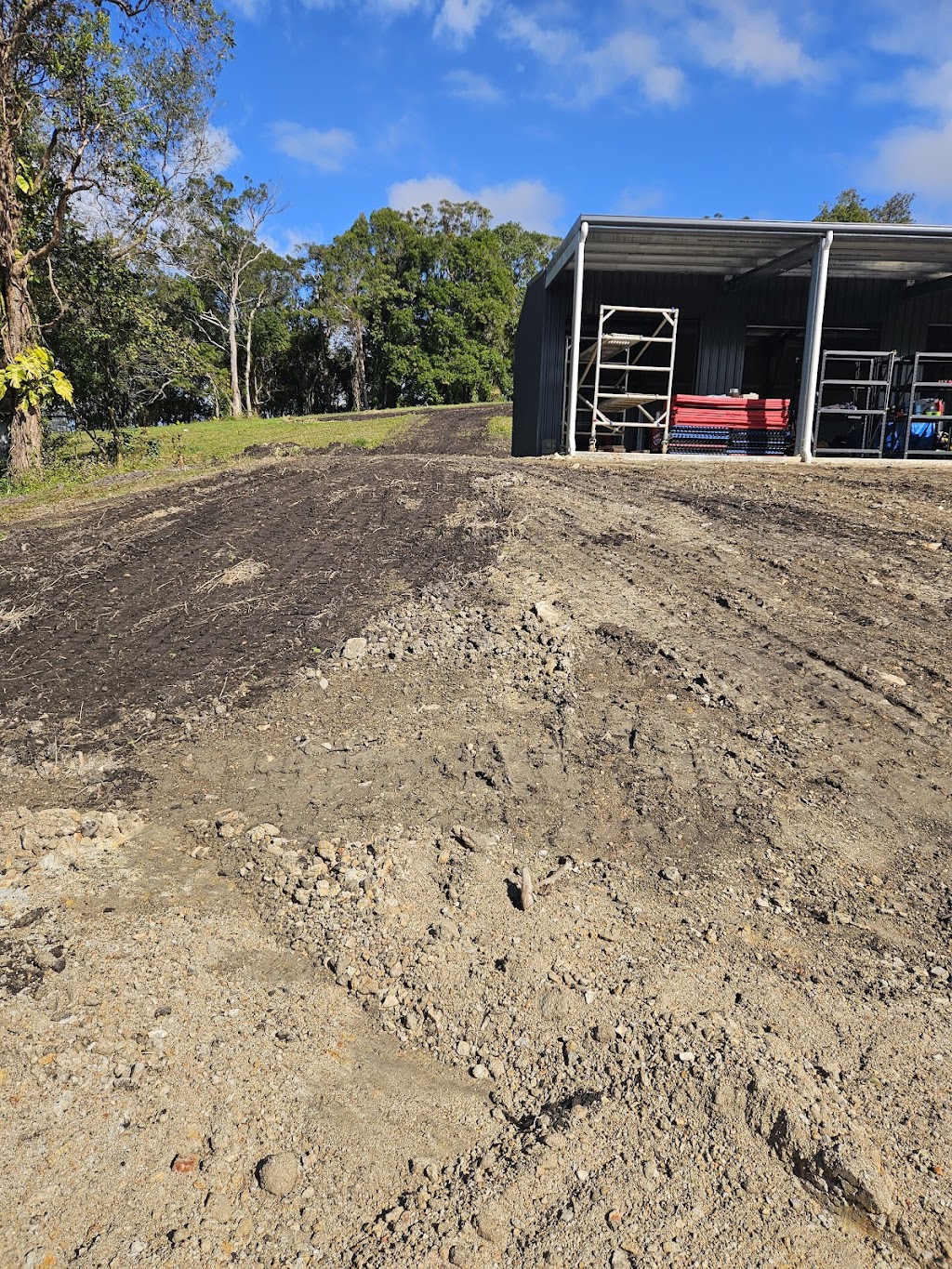 Robbie Earth | Cowlong Rd, McLeans Ridges NSW 2480, Australia | Phone: 0401 635 339