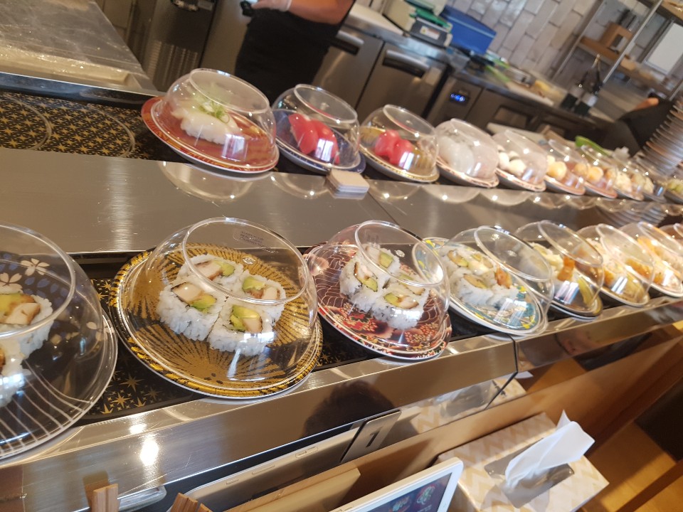 Sushi Honba | Shop1/3 Classic Way, Burleigh Waters QLD 4220, Australia | Phone: 0455 609 642