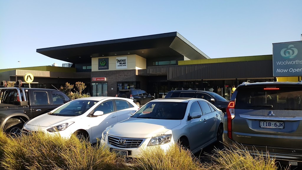The Avenue Village Shopping Centre | shopping mall | Cnr William Thwaites Boulevard & Thompsons Road, Cranbourne North VIC 3977, Australia