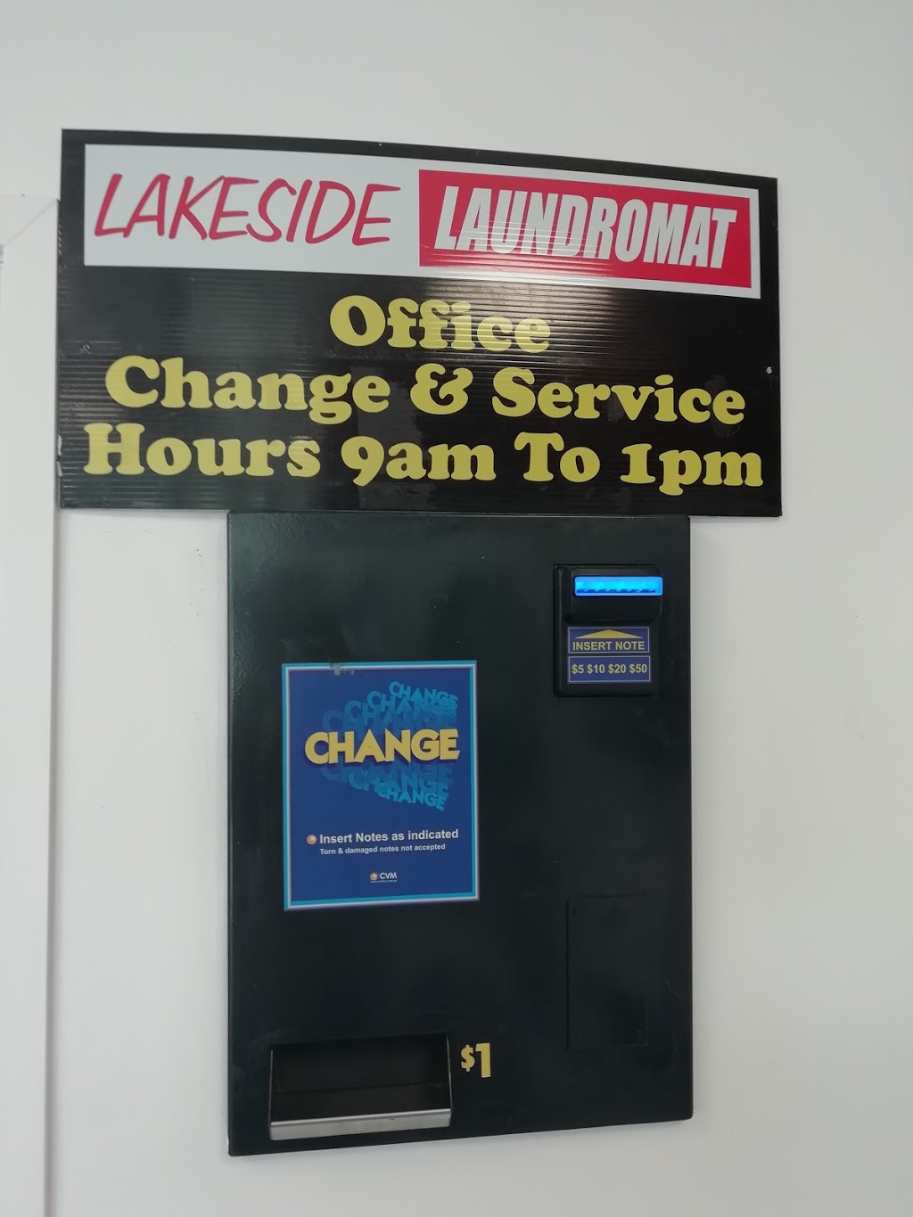 Lakeside laundromat | 11 Hilton Terrace, Tewantin QLD 4565, Australia