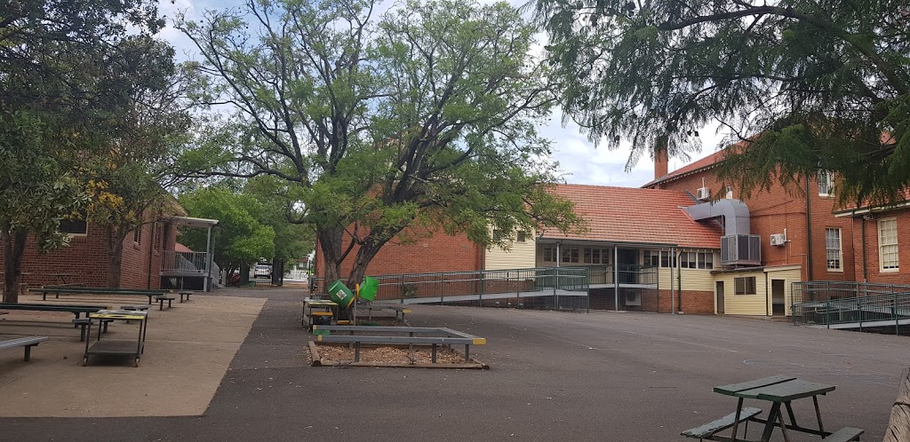 Tamworth Public School | school | Napier St, Tamworth NSW 2340, Australia | 0267662016 OR +61 2 6766 2016