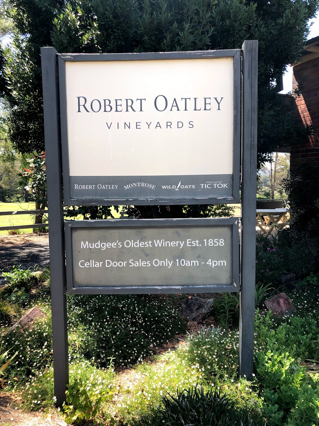 Robert Oatley Vineyards / Craigmoor Wines | tourist attraction | 815 Craigmoor Rd, Eurunderee NSW 2850, Australia | 0263722208 OR +61 2 6372 2208