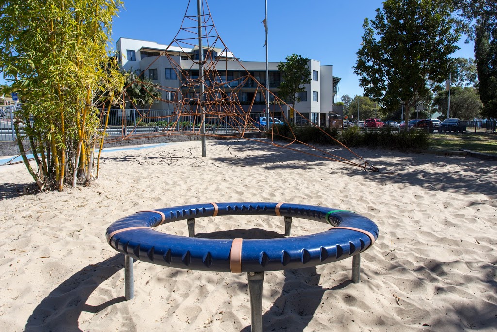 Toronto Foreshore Playground | 2 Victory Parade, Toronto NSW 2283, Australia | Phone: (02) 4921 0333