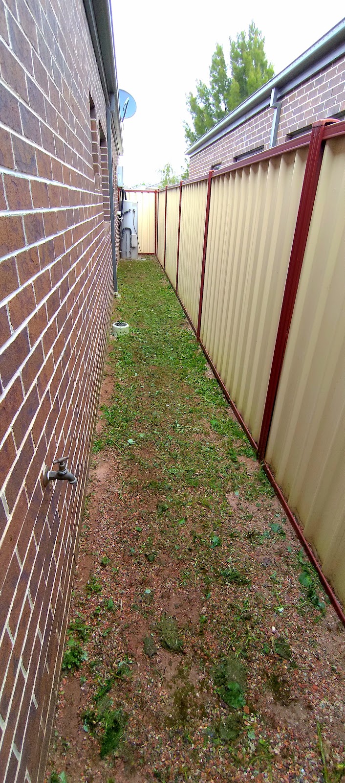 Joes Lawn maintenance services | Tomah Wy, Truganina VIC 3029, Australia | Phone: 0413 970 470