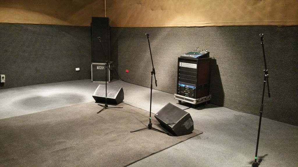 Deluxe SRS Rehearsal Studios | 93 Cochranes Rd, Moorabbin VIC 3189, Australia | Phone: (03) 9532 2288