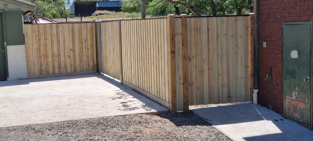 PaulHazelwood Fencing and Gates | 13 Hipwell Ct, Lovely Banks VIC 3213, Australia | Phone: 0417 125 994