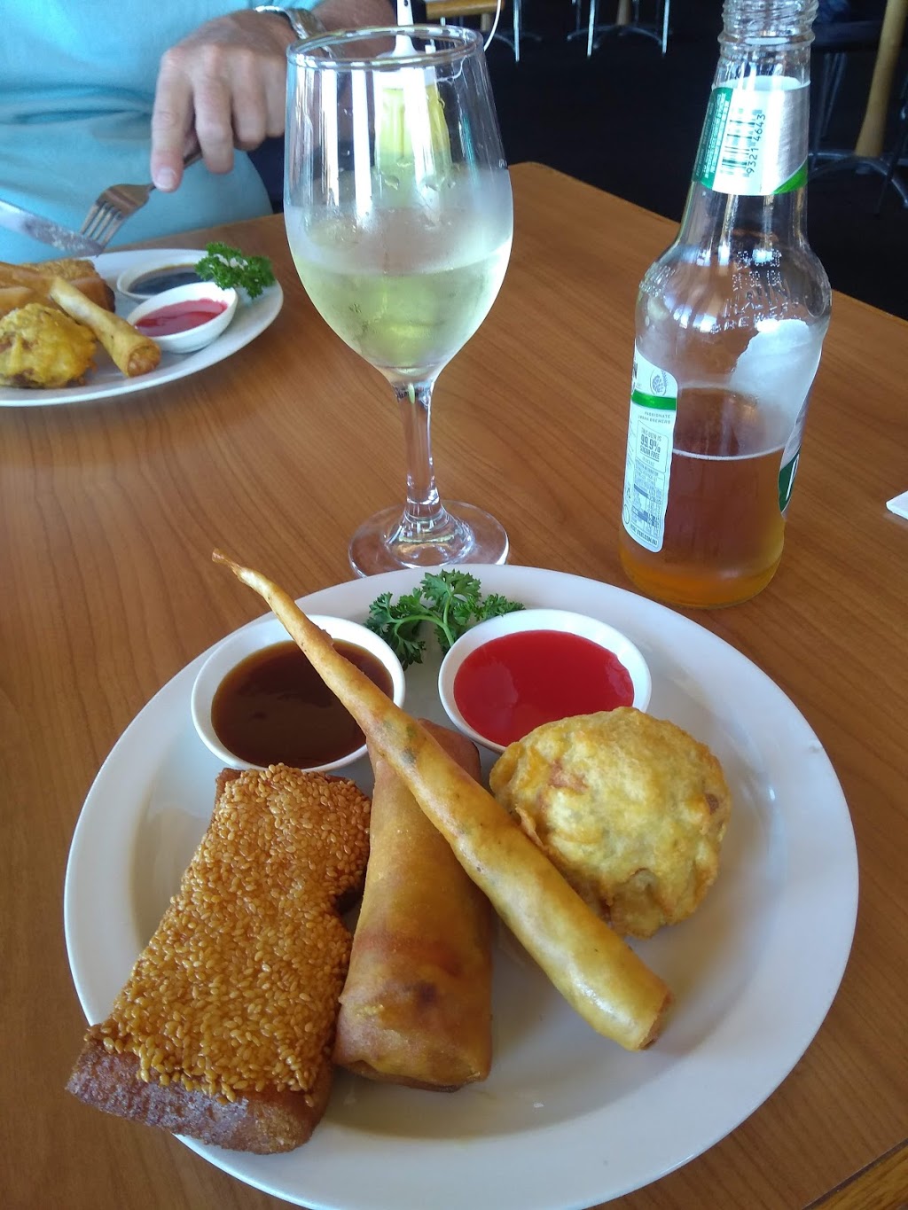 Dragon Lake | restaurant | 23 Beach St, Merimbula NSW 2548, Australia | 0264951404 OR +61 2 6495 1404