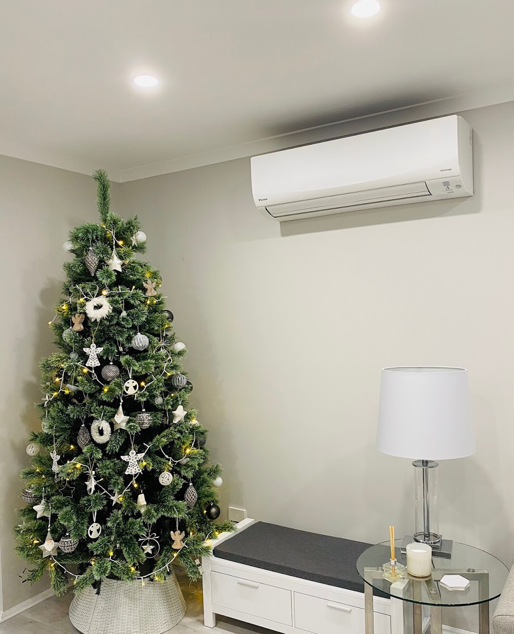 DQ Electrical & Air conditioning Services Pty ltd | 15 Restwell Rd, Bossley Park NSW 2176, Australia | Phone: 0433 893 401