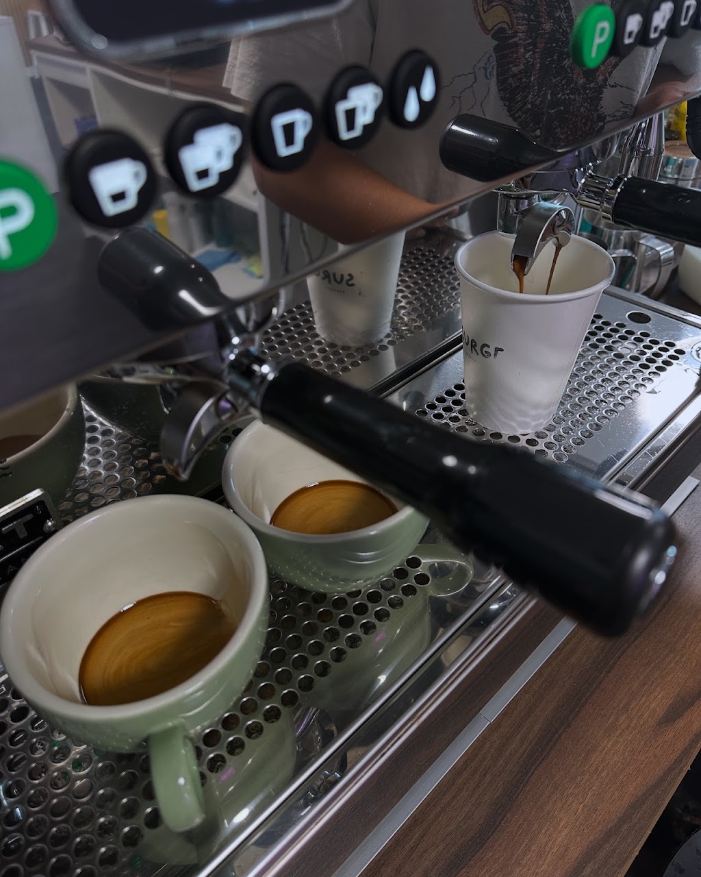Surge Espresso & Co | 66A Kalaroo Rd, Redhead NSW 2290, Australia | Phone: 0494 149 022
