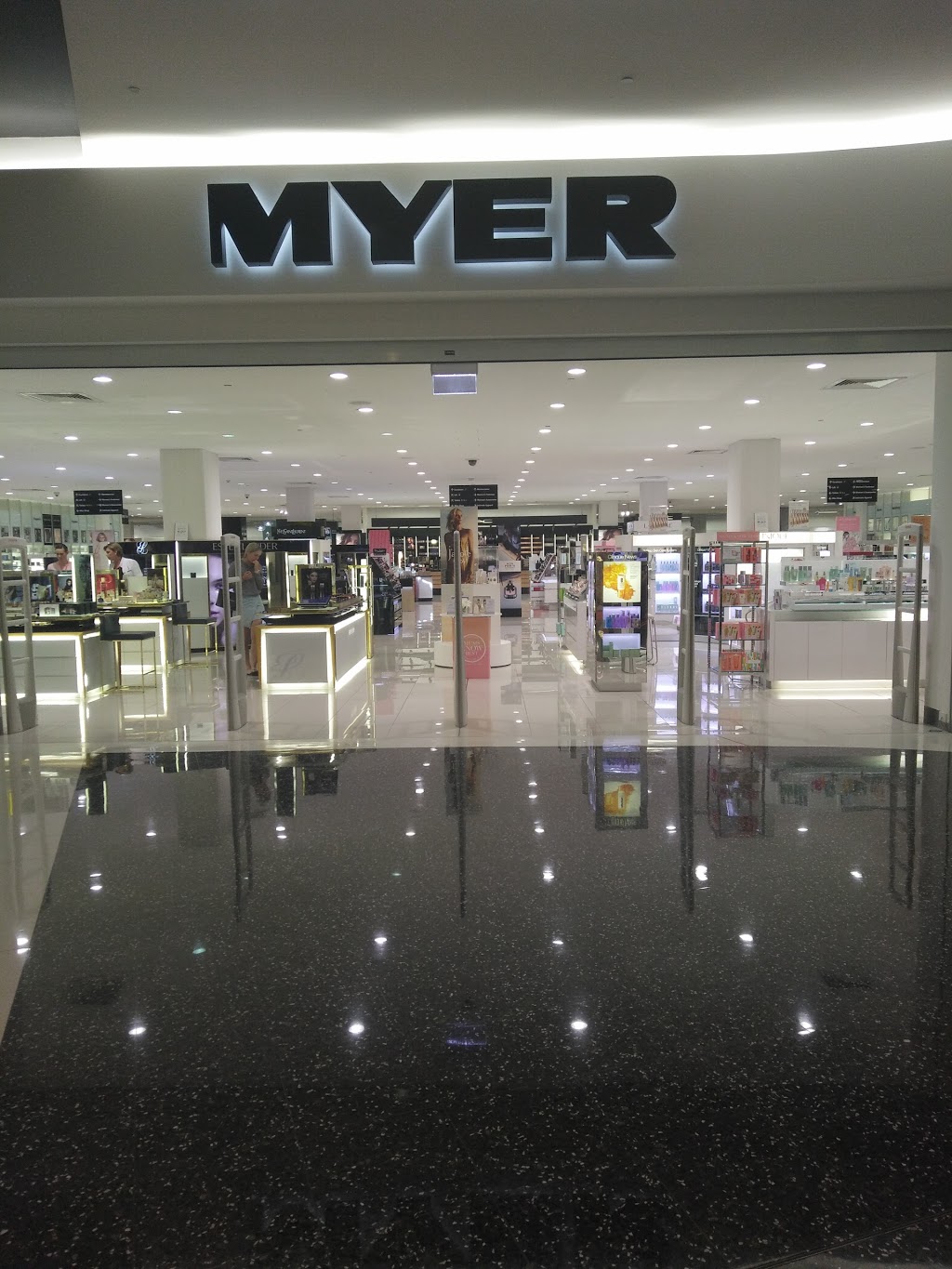 Review | clothing store | Myer womenswear, Stockland Shopping Centre, 310 Ross River Rd, Aitkenvale QLD 4814, Australia | 0747794505 OR +61 7 4779 4505