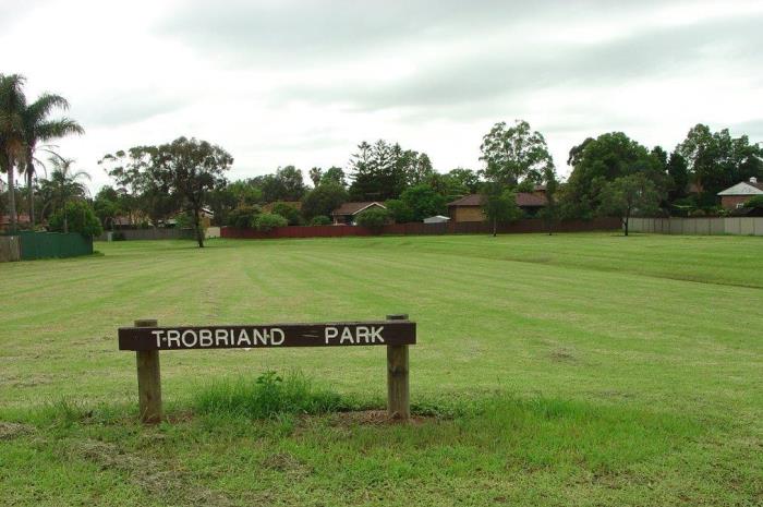 Trobriand Park | park | 5 Karius St, Glenfield NSW 2167, Australia | 0246454000 OR +61 2 4645 4000
