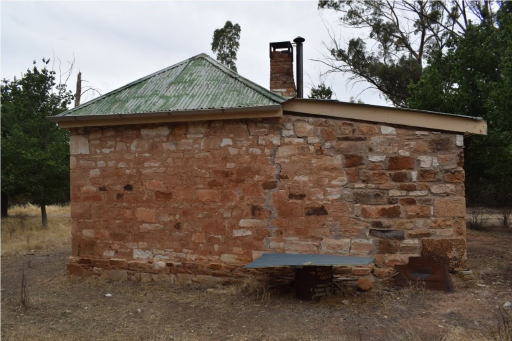 Curnows Hut | Heysen Trail, Bundaleer Gardens SA 5491, Australia