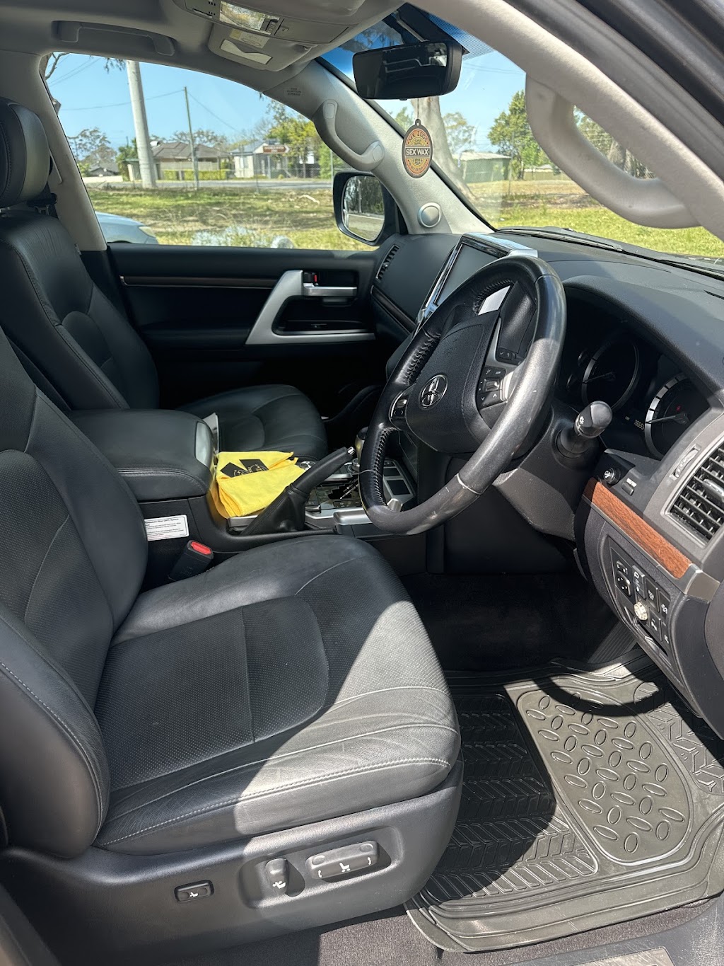 Radiant auto detailing | Stringybark Rd, Nowra Hill NSW 2540, Australia | Phone: 0401 590 216