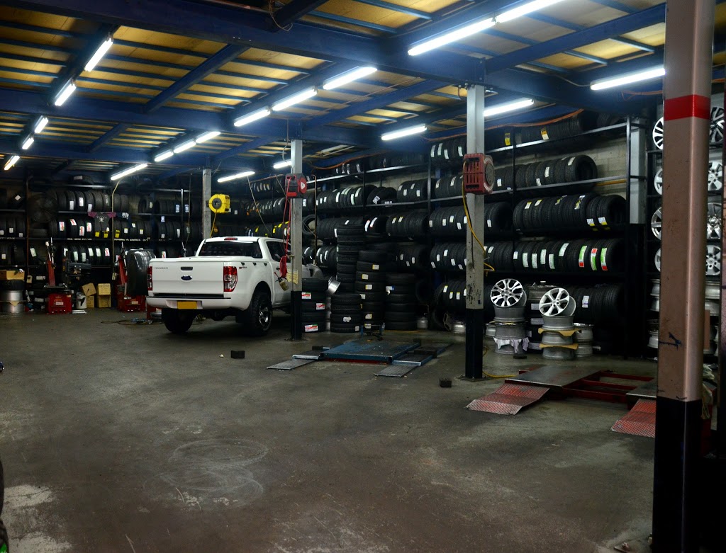 Eagle Tyres | car repair | 85 Cowper St, Granville NSW 2142, Australia | 0296374355 OR +61 2 9637 4355