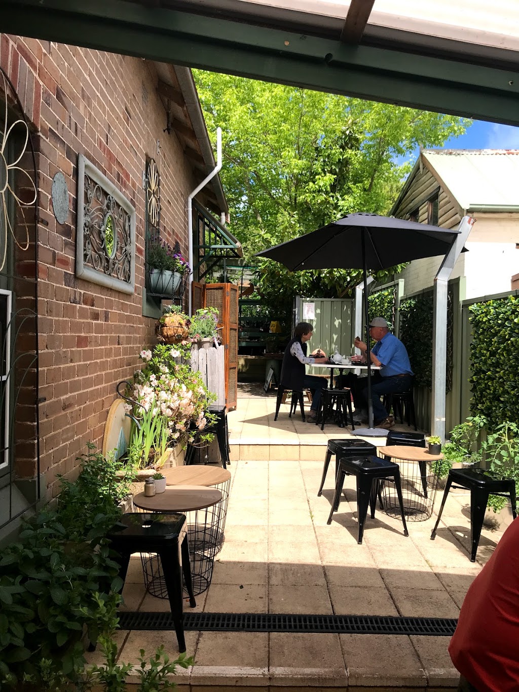 Potters Pantry Bundanoon | cafe | 27 Railway Ave, Bundanoon NSW 2578, Australia | 0452429432 OR +61 452 429 432