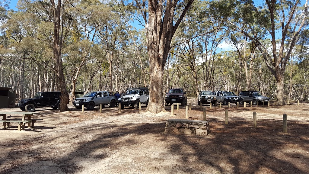 Chinamans Campgrounds | campground | Chinaman Rd, Mount Cole VIC 3377, Australia