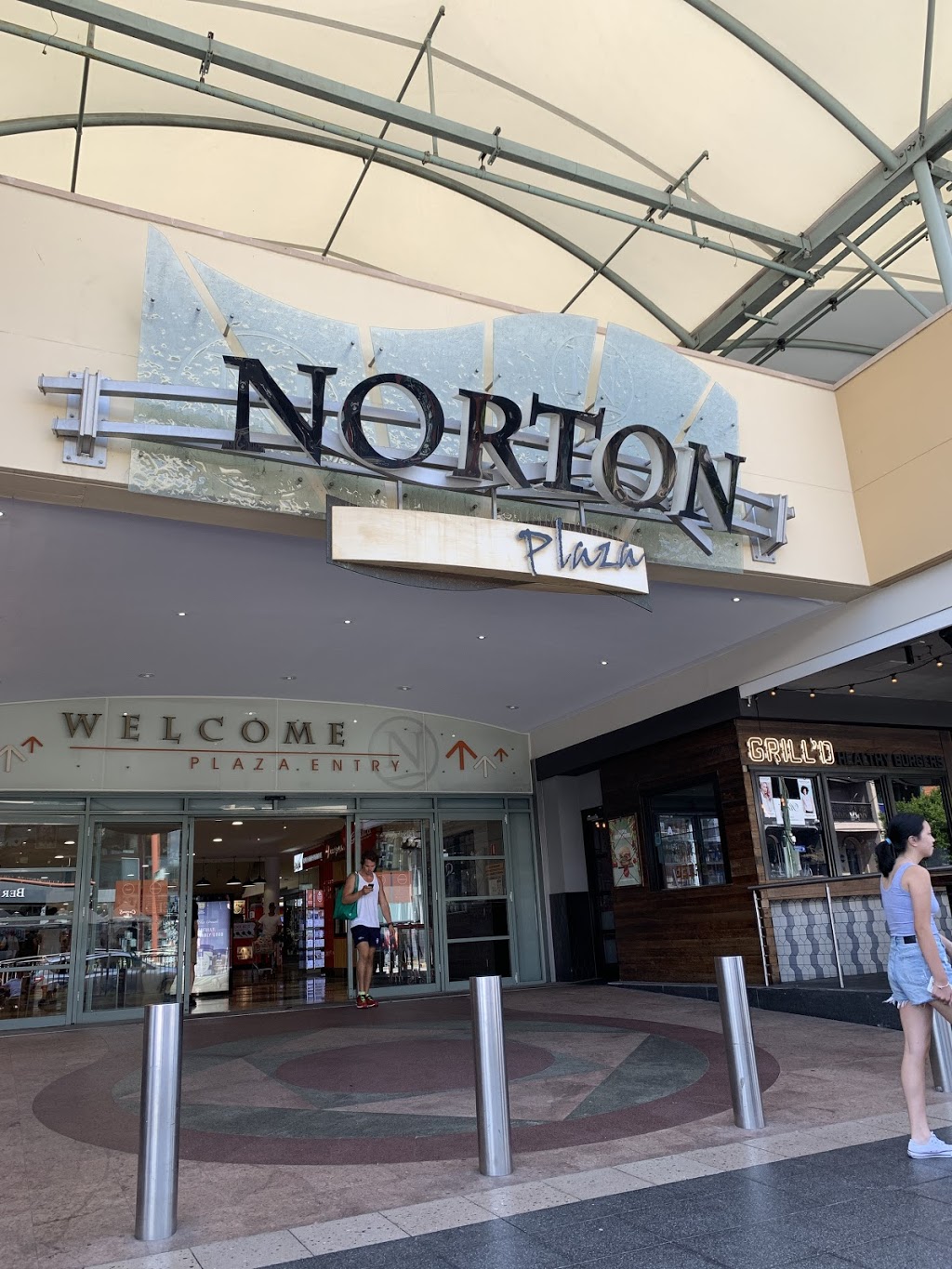 Norton Plaza | shopping mall | 101C/55 Norton St, Leichhardt NSW 2040, Australia | 0295180660 OR +61 2 9518 0660