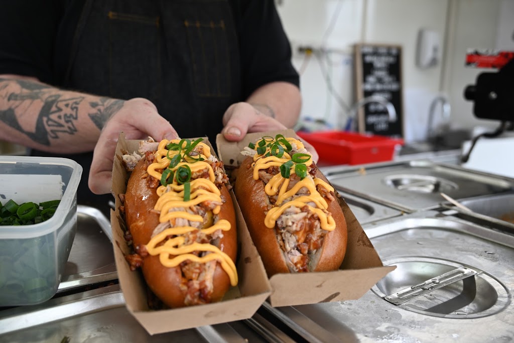 Smokin’ Chicks BBQ | 35 Anderson Dr, Tarro NSW 2322, Australia | Phone: 0490 244 757