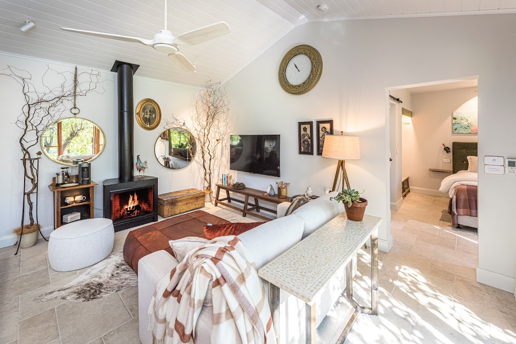 Fantoosh | 36 Conflict St, Sutton Forest NSW 2577, Australia | Phone: 0412 251 915