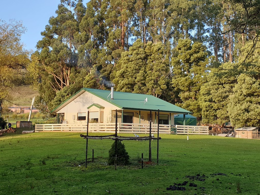 Kymmik Cottage | lodging | 143 Fourfoot Rd, Geeveston TAS 7116, Australia | 0437979013 OR +61 437 979 013