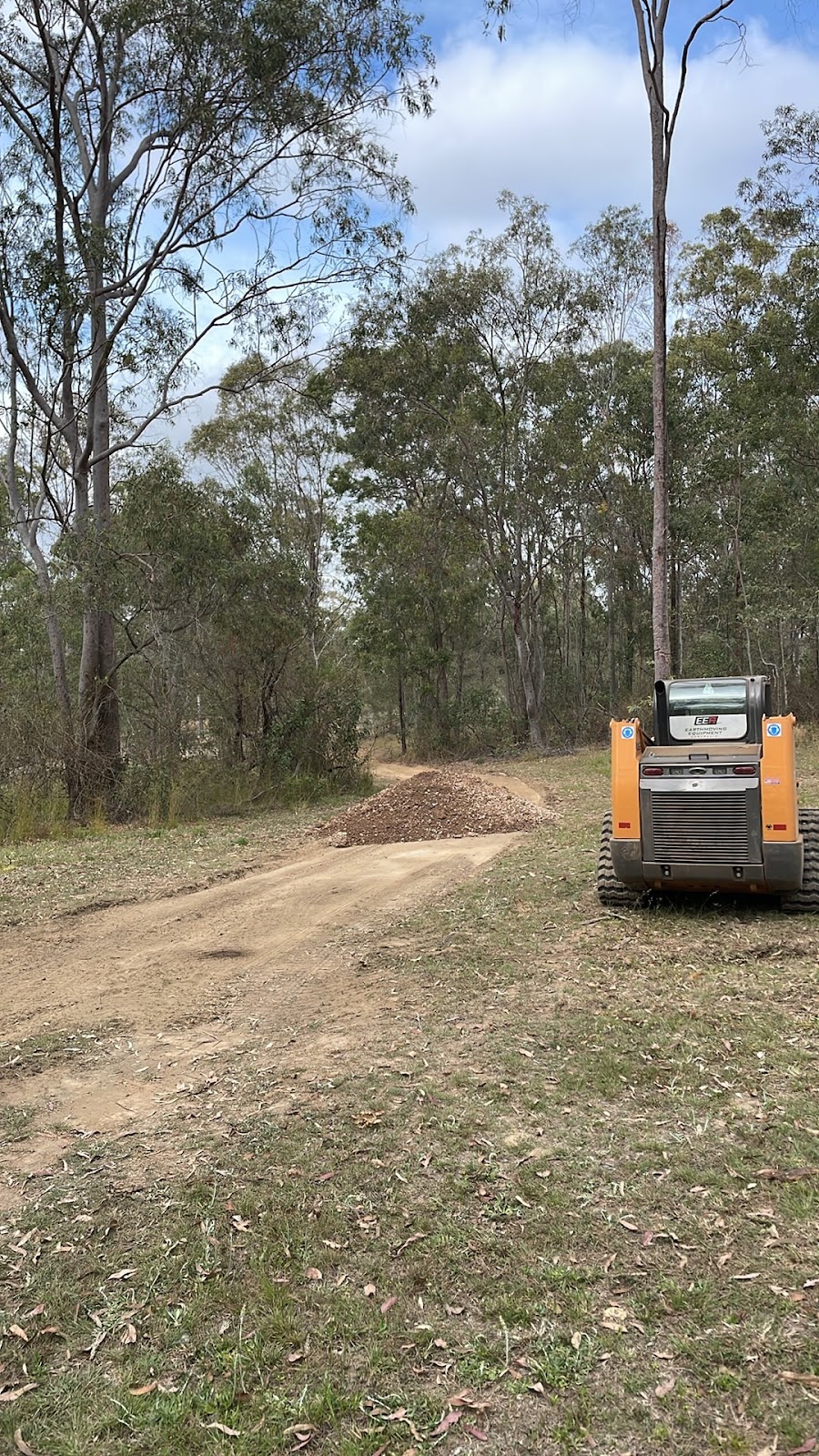 JMD Earthworks | Mount Mulgowie Rd, Mount Hallen QLD 4311, Australia | Phone: 0429 829 424