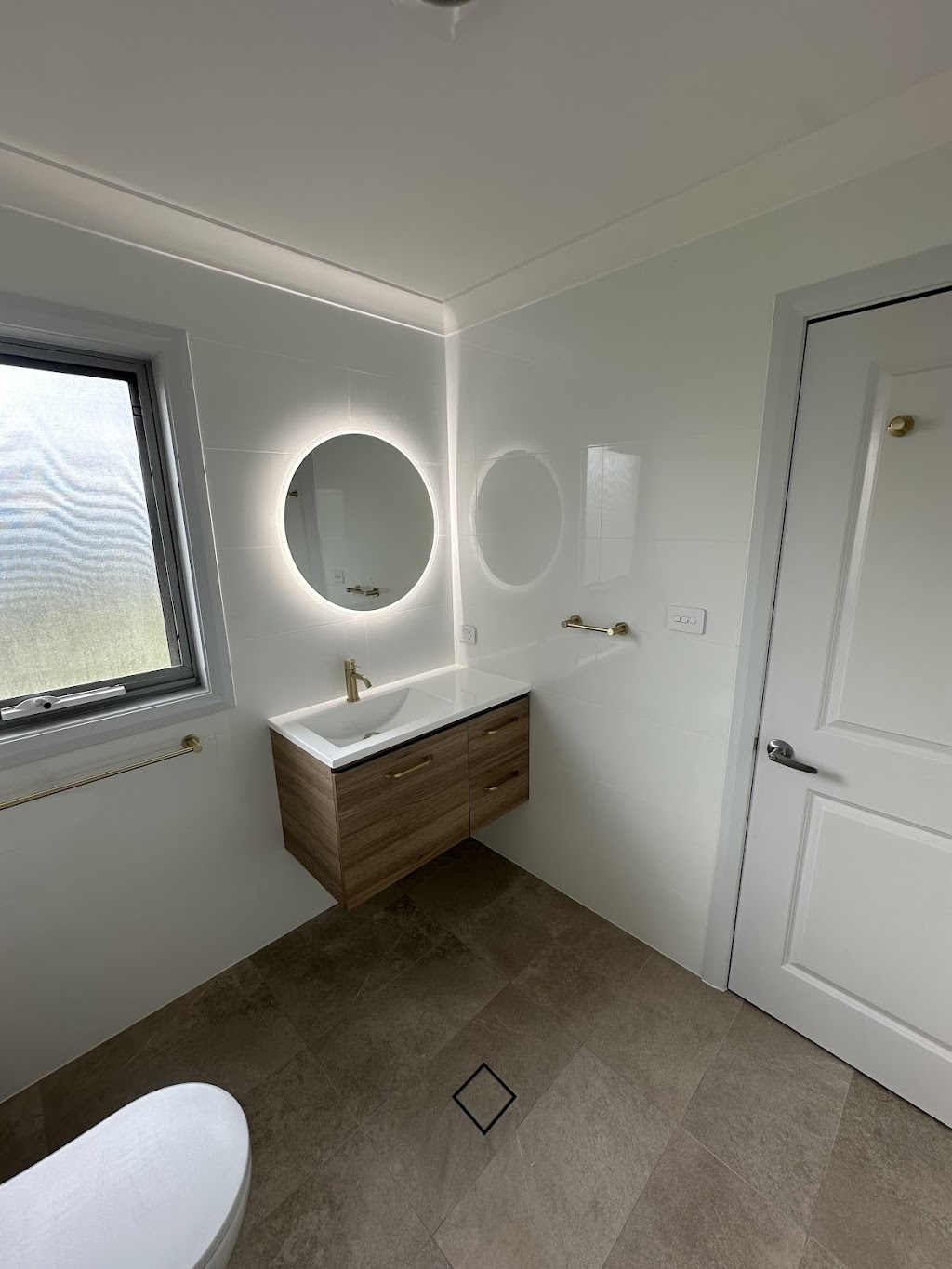 Jake C Carpentry | 6/8 Hill St, Bermagui NSW 2546, Australia | Phone: 0422 572 235