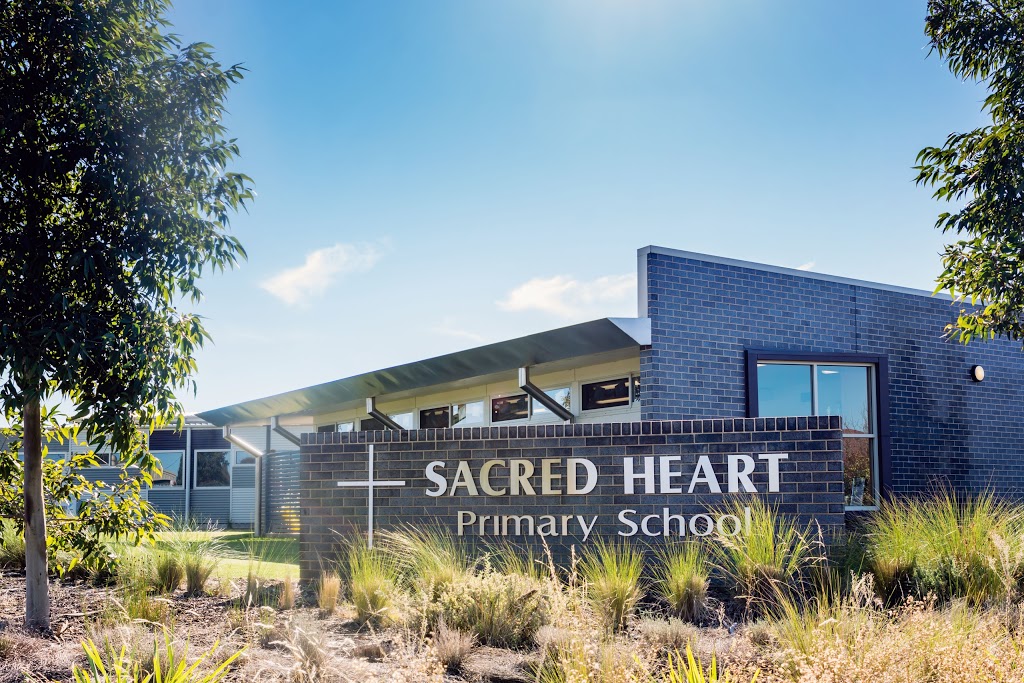Sacred Heart Primary School Yarrawonga | school | 62 Orr St, Yarrawonga VIC 3730, Australia | 0357443339 OR +61 3 5744 3339