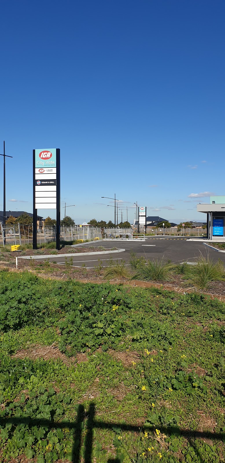 IGA Cityvista ct | shopping mall | Plumpton VIC 3335, Australia