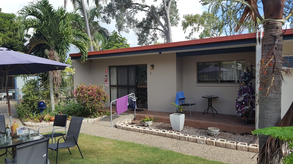 Sunlover Lodge Cabins & Holiday Units | 3 Camellia St, Kinka Beach QLD 4703, Australia | Phone: (07) 4939 6727