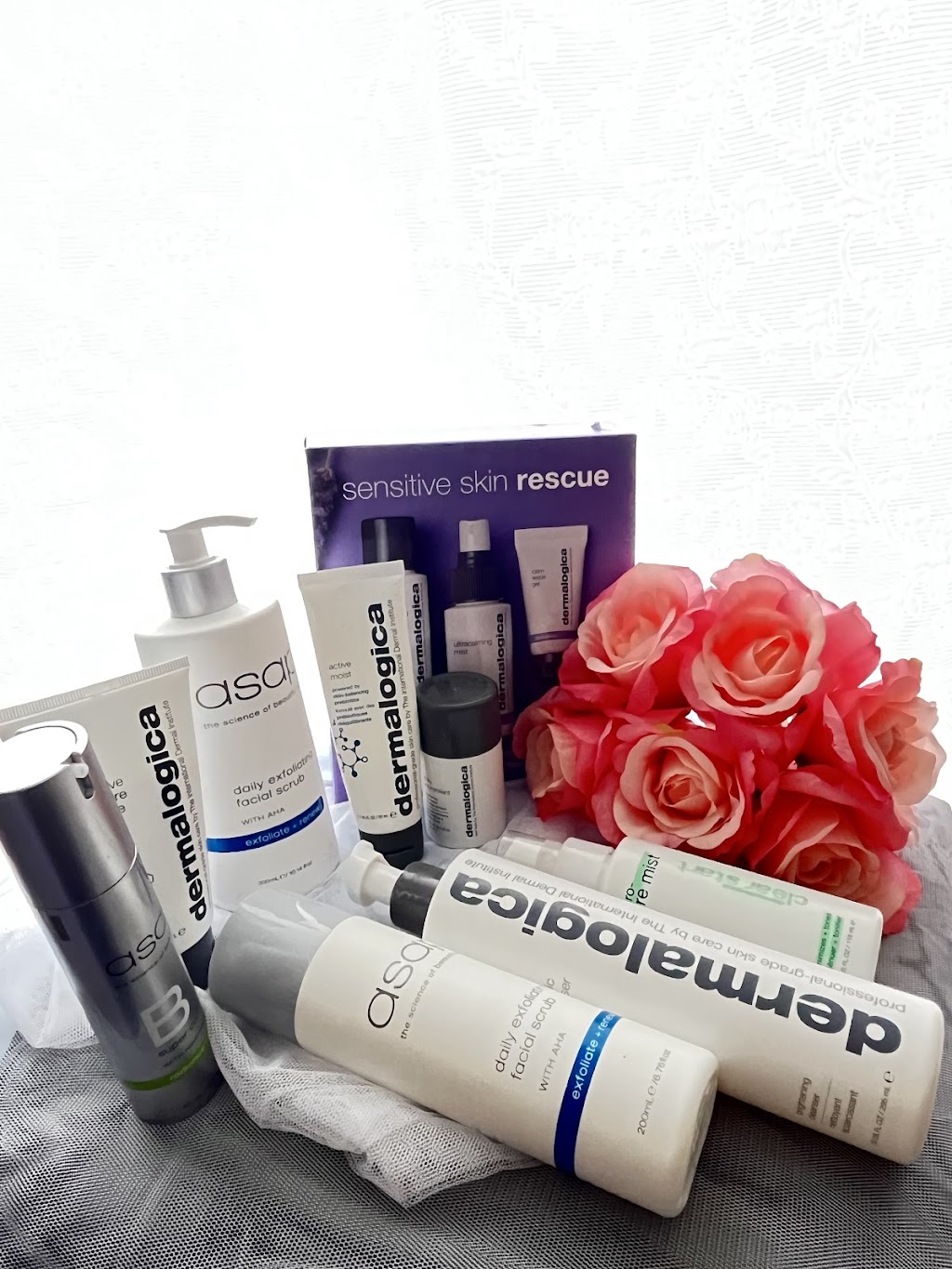 Uzmas Hair & Beauty Services | 23 Phipps Dr, Meringandan West QLD 4352, Australia | Phone: 0494 384 430