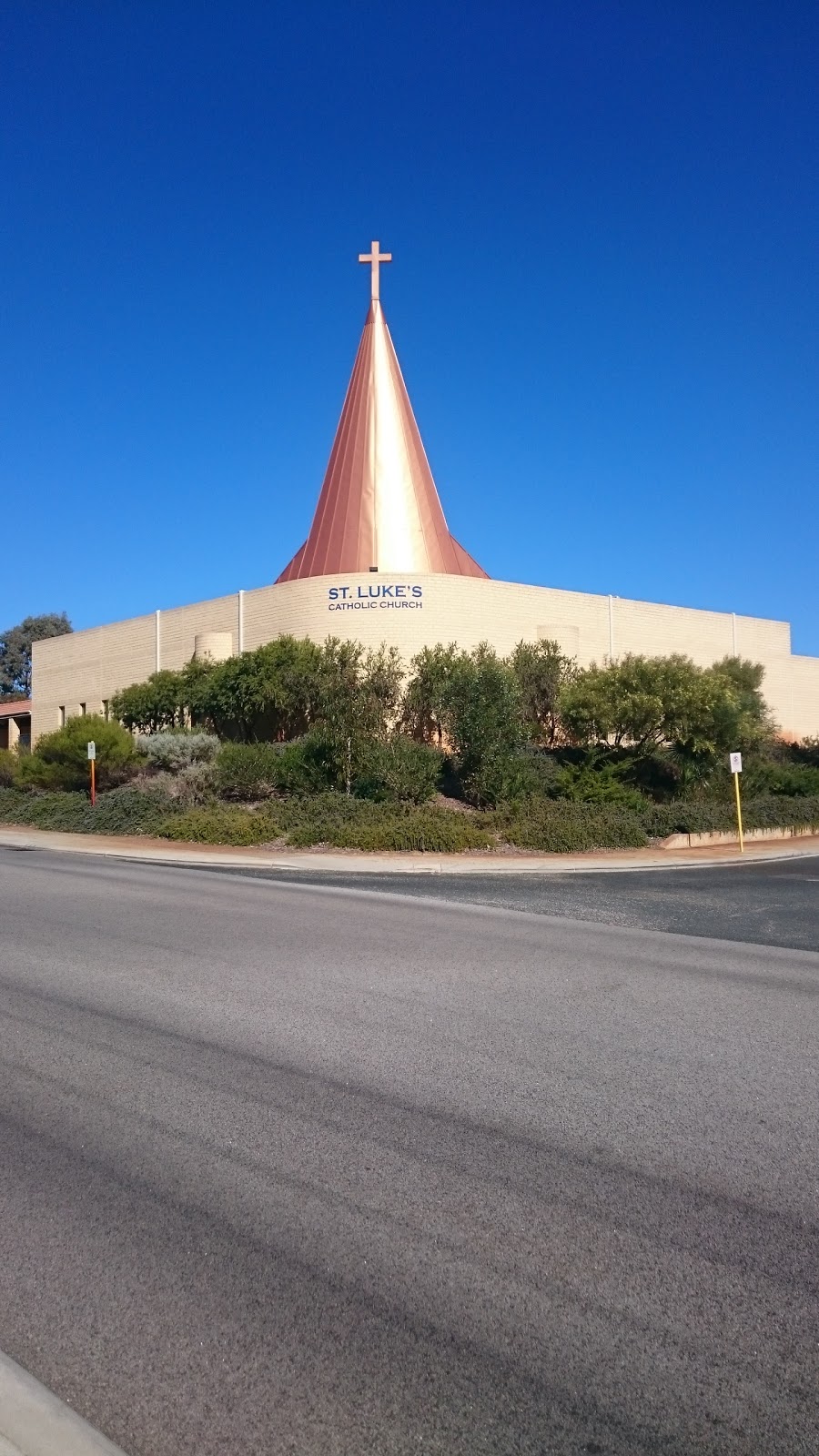 Catholic Church | church | 2 Parkside Ramble, Woodvale WA 6026, Australia | 0894096291 OR +61 8 9409 6291