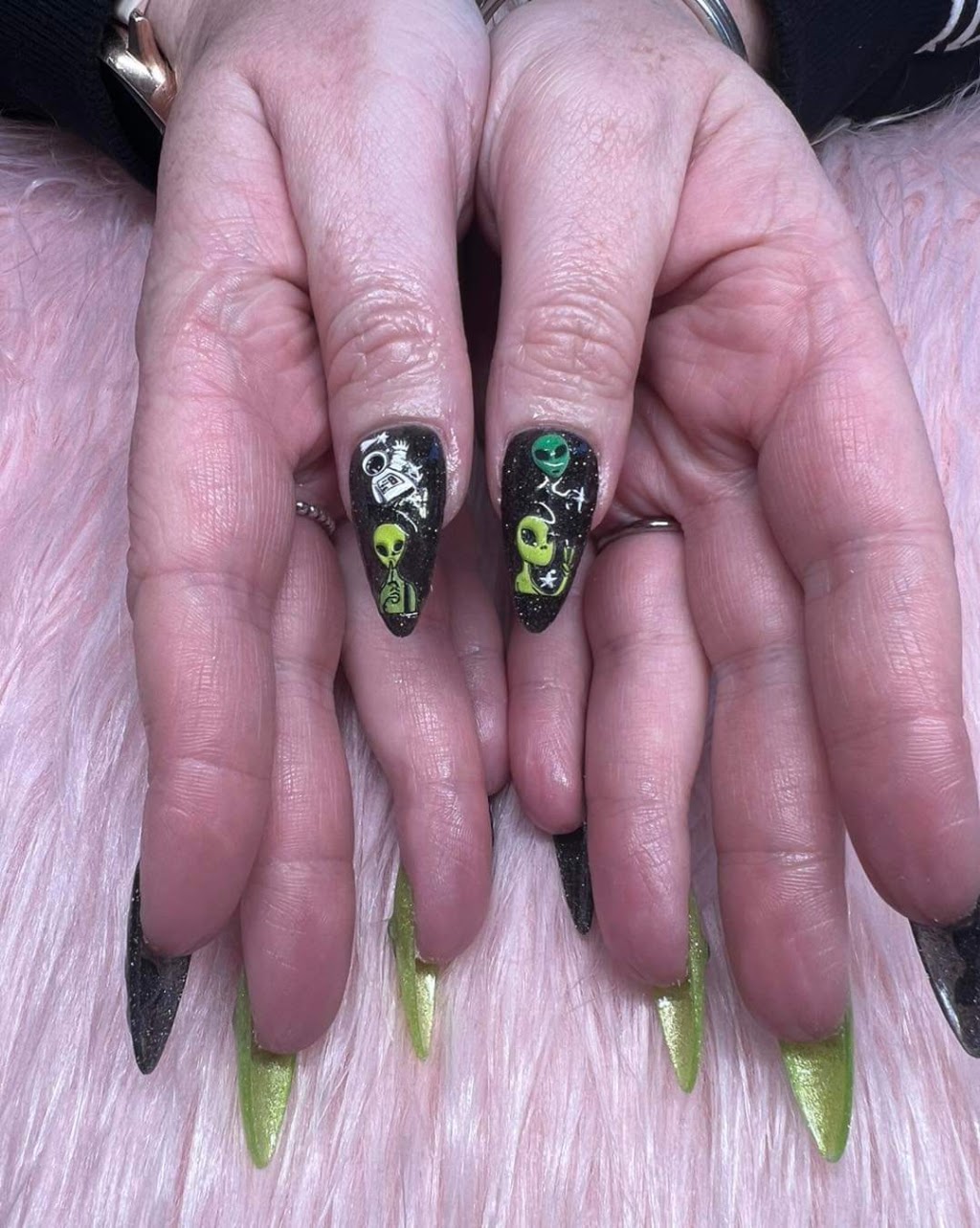 Tipsy Time Nails and Beauty | 6 Royal George Dr, Harrington Park NSW 2567, Australia | Phone: 0419 425 570