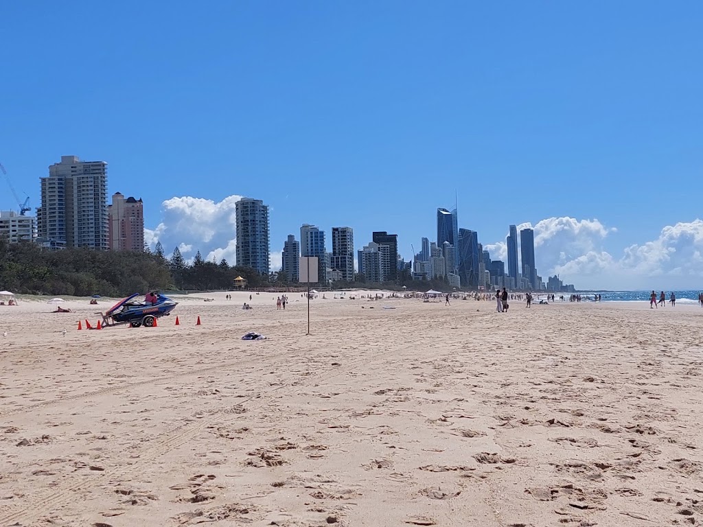 Margret Avenue Lifeguard Centre | Margaret Ave, Broadbeach QLD 4218, Australia | Phone: (07) 5582 8211