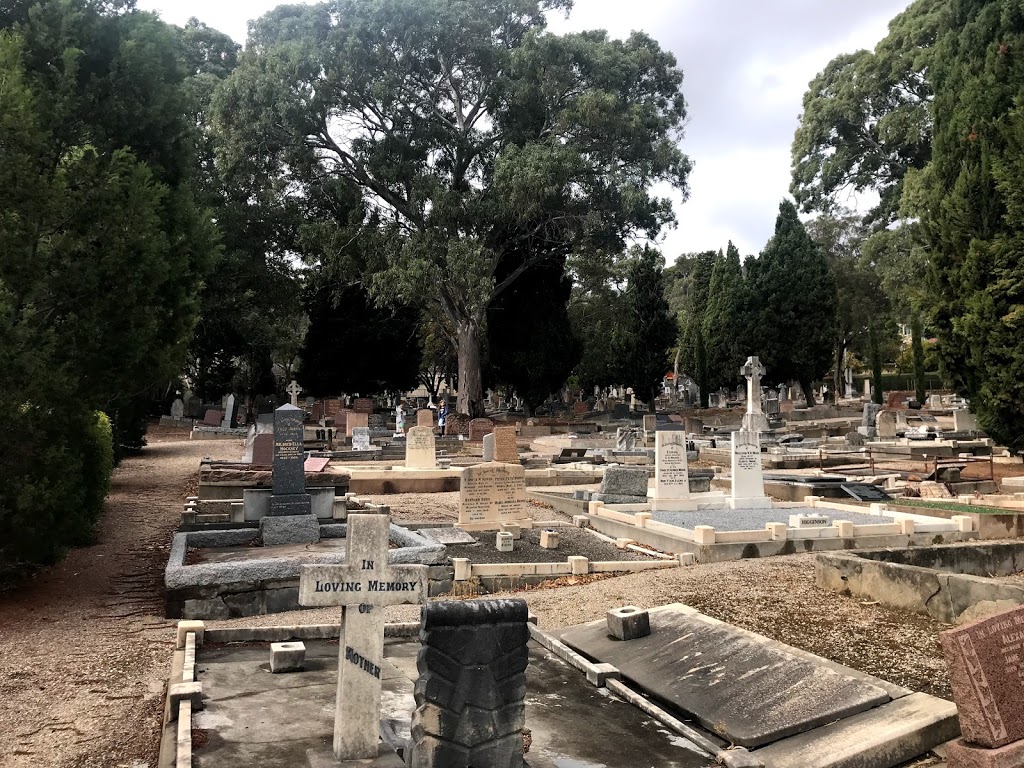 St Saviours Cemetery | cemetery | 6 Glebe Rd, Glen Osmond SA 5064, Australia | 0883794114 OR +61 8 8379 4114