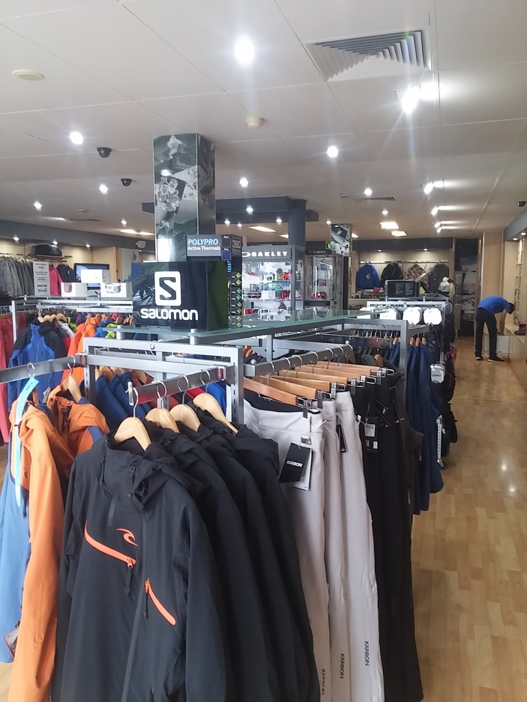 Snowscene Shop | clothing store | 743 Stanley St, Woolloongabba QLD 4102, Australia | 1300139119 OR +61 1300 139 119