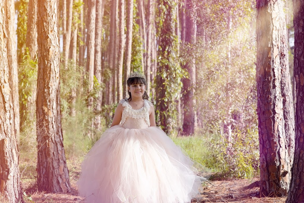 Belladore Photography | 10 Madeline Pl, Ormeau QLD 4208, Australia | Phone: 0433 378 734