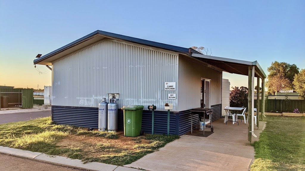 Menzies Caravan Park | 124 Shenton St, Menzies WA 6436, Australia | Phone: (08) 9024 2702
