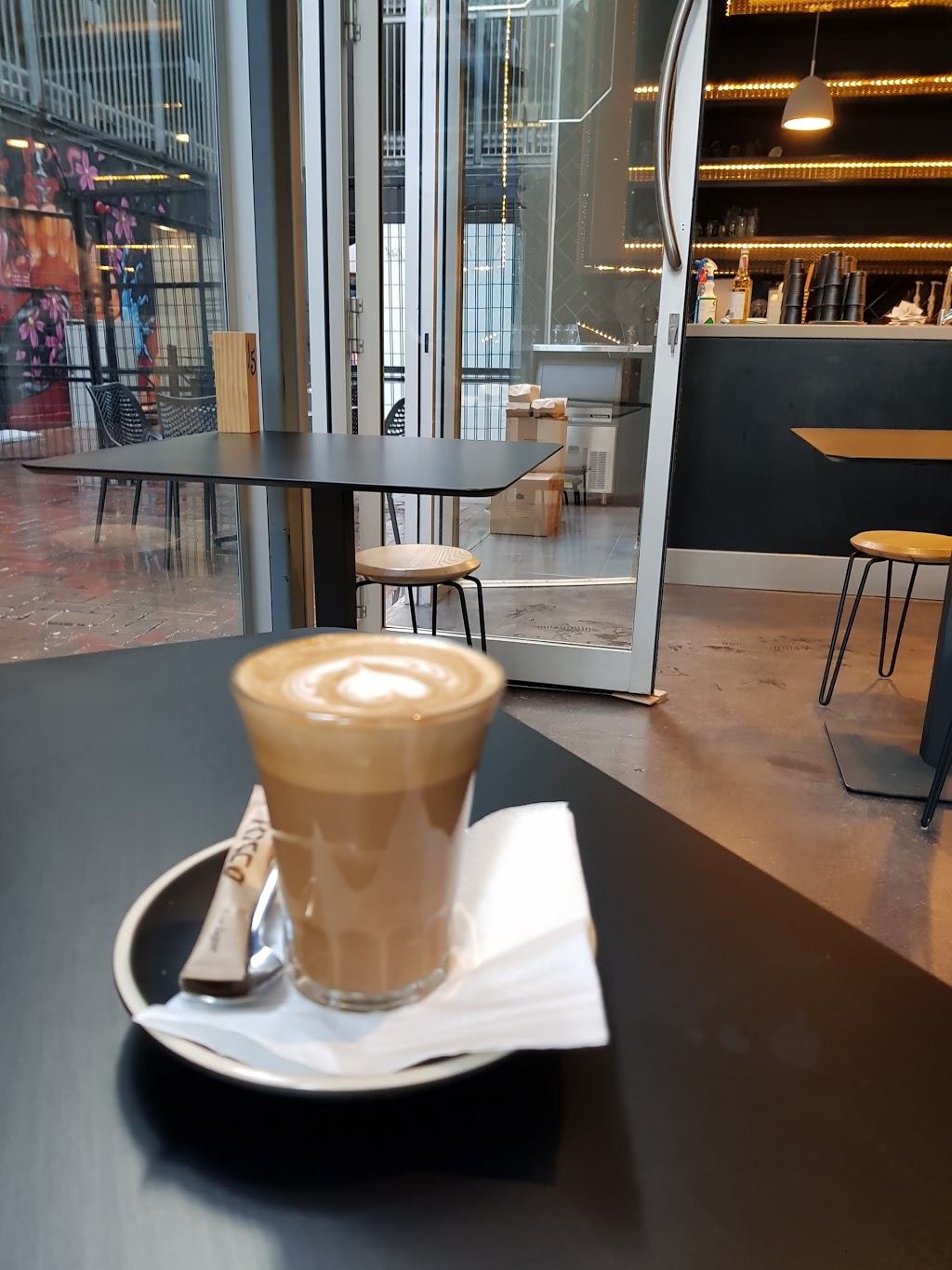 Likuid Espresso | cafe | 44 Waymouth St, Adelaide SA 5000, Australia | 0884103413 OR +61 8 8410 3413