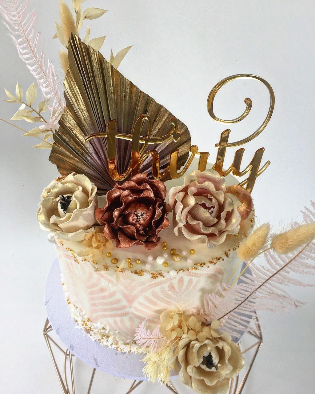 Lovely Cakes By Denise | bakery | 388 Adelaide Park Rd, Adelaide Park QLD 4703, Australia | 0429229990 OR +61 429 229 990