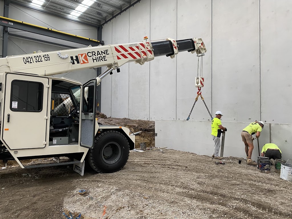 HK Crane Hire | 7 Silverleaves Blvd, Berwick VIC 3806, Australia | Phone: 0421 322 159