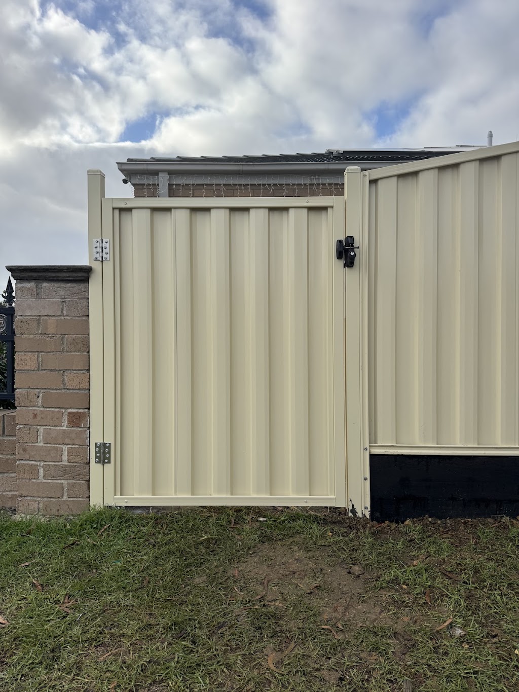 Eden Fencing | 19 Crystal St, Pakenham VIC 3810, Australia | Phone: 0401 683 489